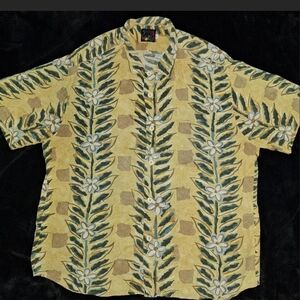 Vintage Jams World Floral Royon Hawaiian Shirt
-Size XL